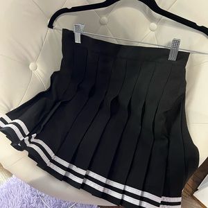 Women's Pleated Mini Skirt with Stretchy Band